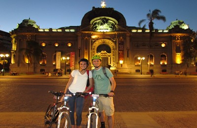 Tour en bicicleta Privado Santiago Nocturno 🕢 8 pm