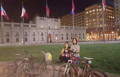 Bike tour Santiago nocturno - Huaso Tours